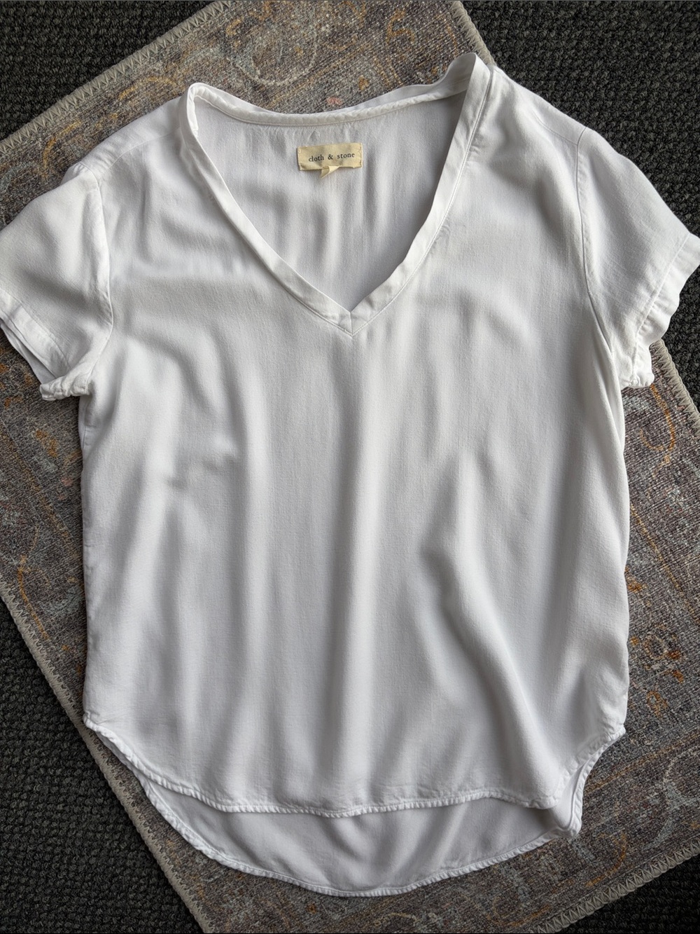 cloth & stone White V-Neck Short Sleeve Blouse